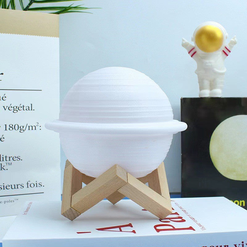 Lampa de Veghe, Kaveny, Model Planeta Saturn, 3D, Lumina Alb Cald, Suport din Plastic, cu Baterii, 13 cm, Alb