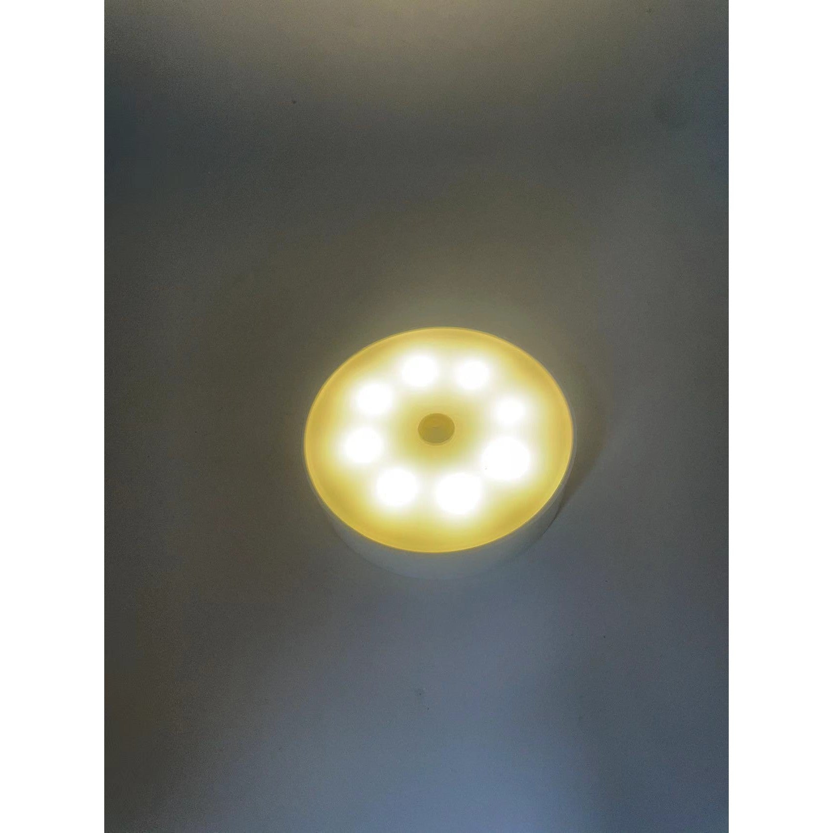 Lampa de Veghe LED, Kadeny, cu Senzor de Miscare, Lumina Alba Calda si Rece, Incarcare USB, 0.6W, 300mAh, Design Rotund, Alb, 8.5x2.3 cm