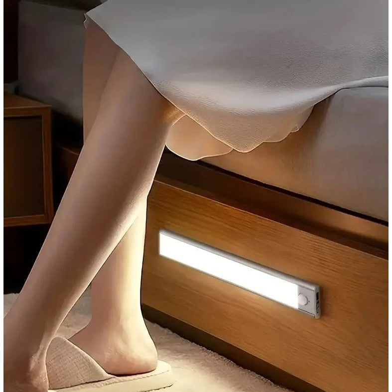 Lampa LED cu Senzor de Lumina si Miscare 20 cm Kadeny, Intensitate Reglabila, Suport Magnetic, 34 LED-uri, 71.49lm , Acumulator 450mAh cu Reincarcare prin USB-C, pentru Bucatarie, Hol, Dressing, Garaj