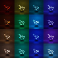 Lampa LED decorativa, Kaveny, 3D, Cal, cu telecomanda, doua moduri de alimentare USB si baterii, 20 cm inaltime, din material acril si lumina multicolora, alb