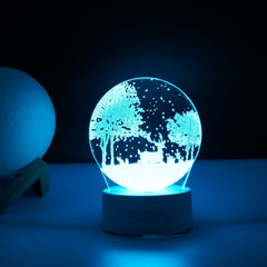 Lampa LED decorativa, Kaveny, 3D, Peisaj de iarna, cu telecomanda, doua moduri de alimentare USB si baterii, 20 cm inaltime, din material acril si lumina multicolora, alb