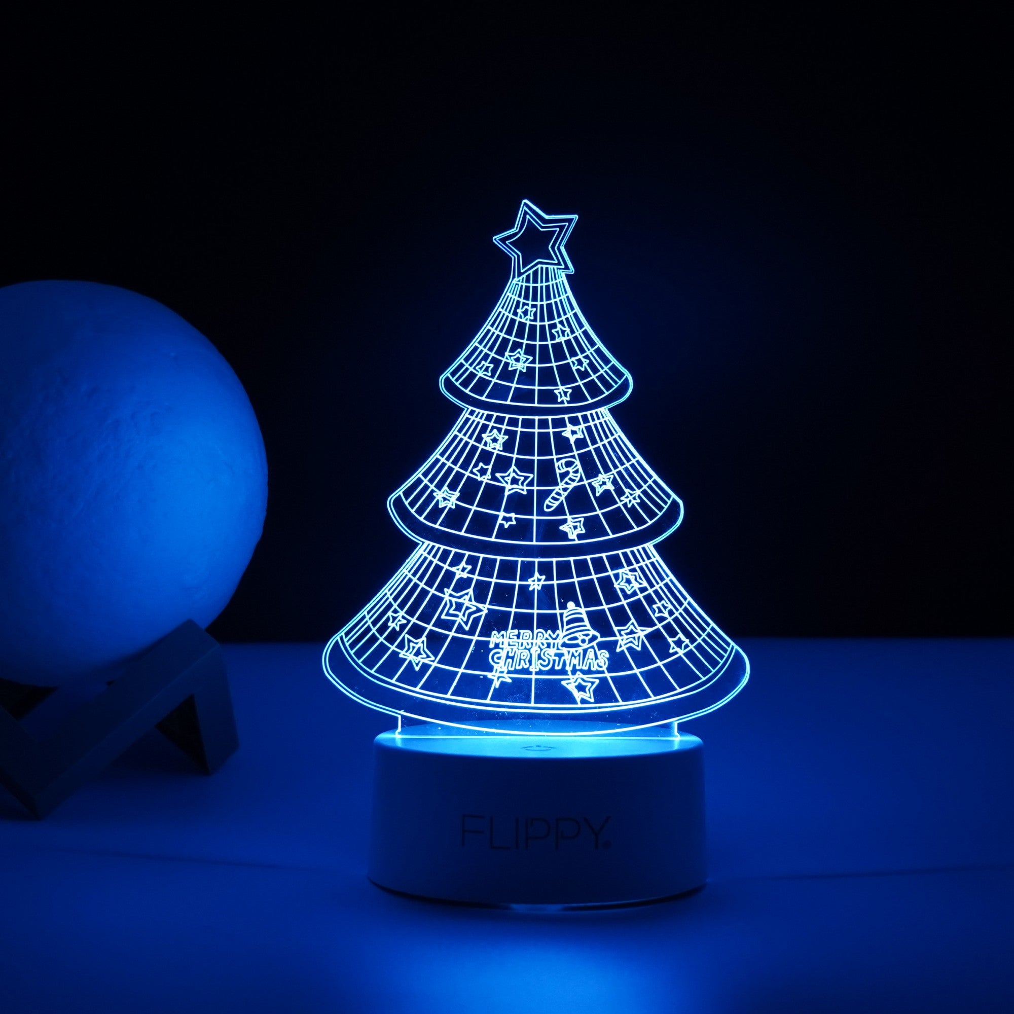 Lampa LED decorativa, Kaveny, 3D, Pom de Craciun, din material acril si lumina multicolora, alb
