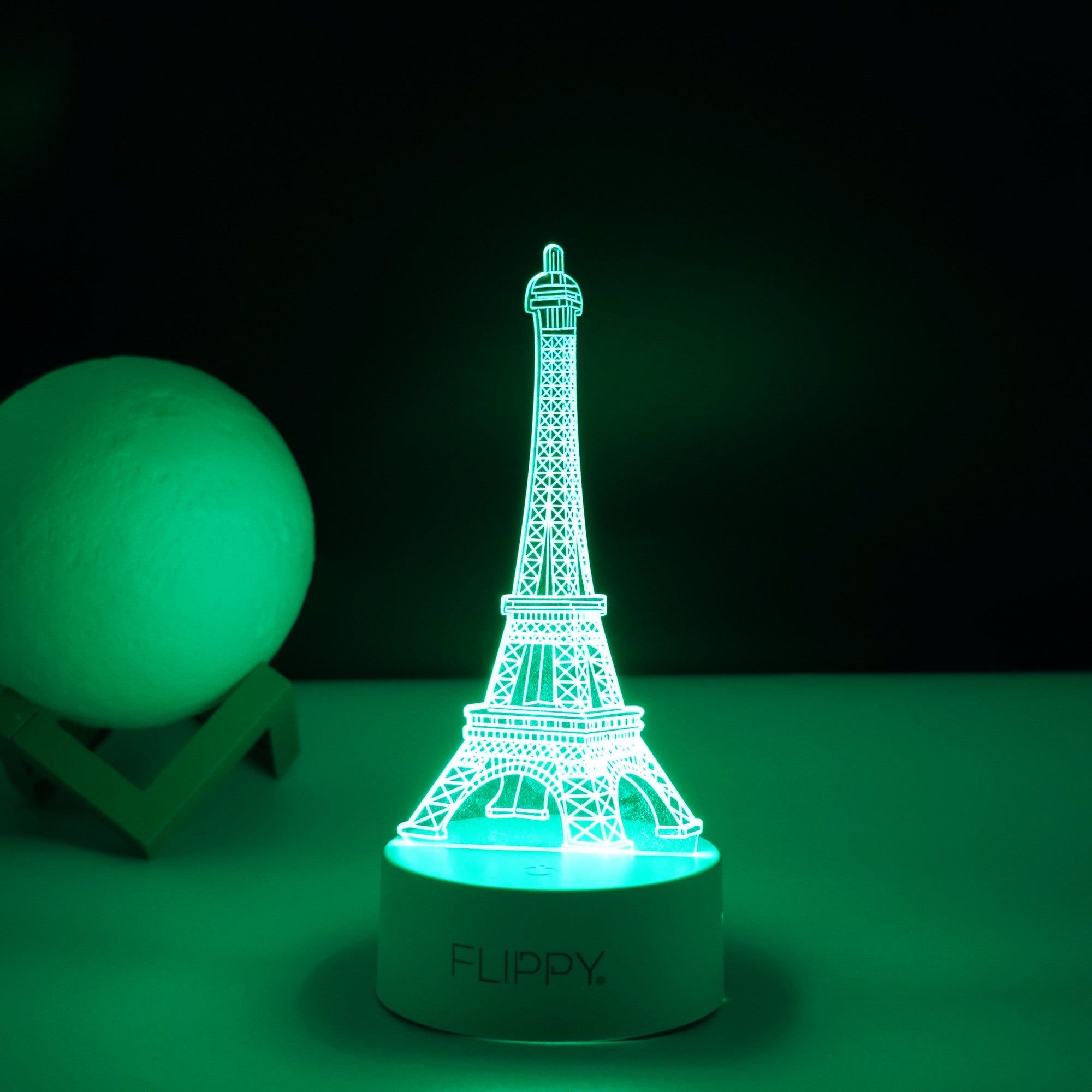 Lampa LED decorativa, Kaveny, 3D, Turnul Eiffel, din material acril si lumina multicolora, alb