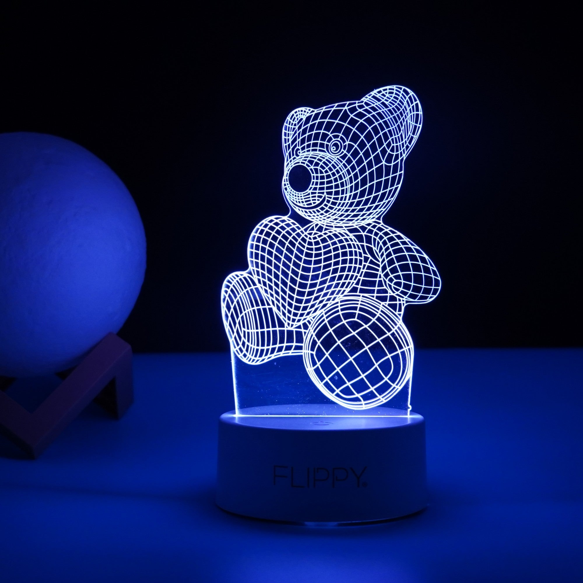 Lampa LED decorativa, Kaveny, 3D, ursulet, din material acril si lumina multicolora, alb