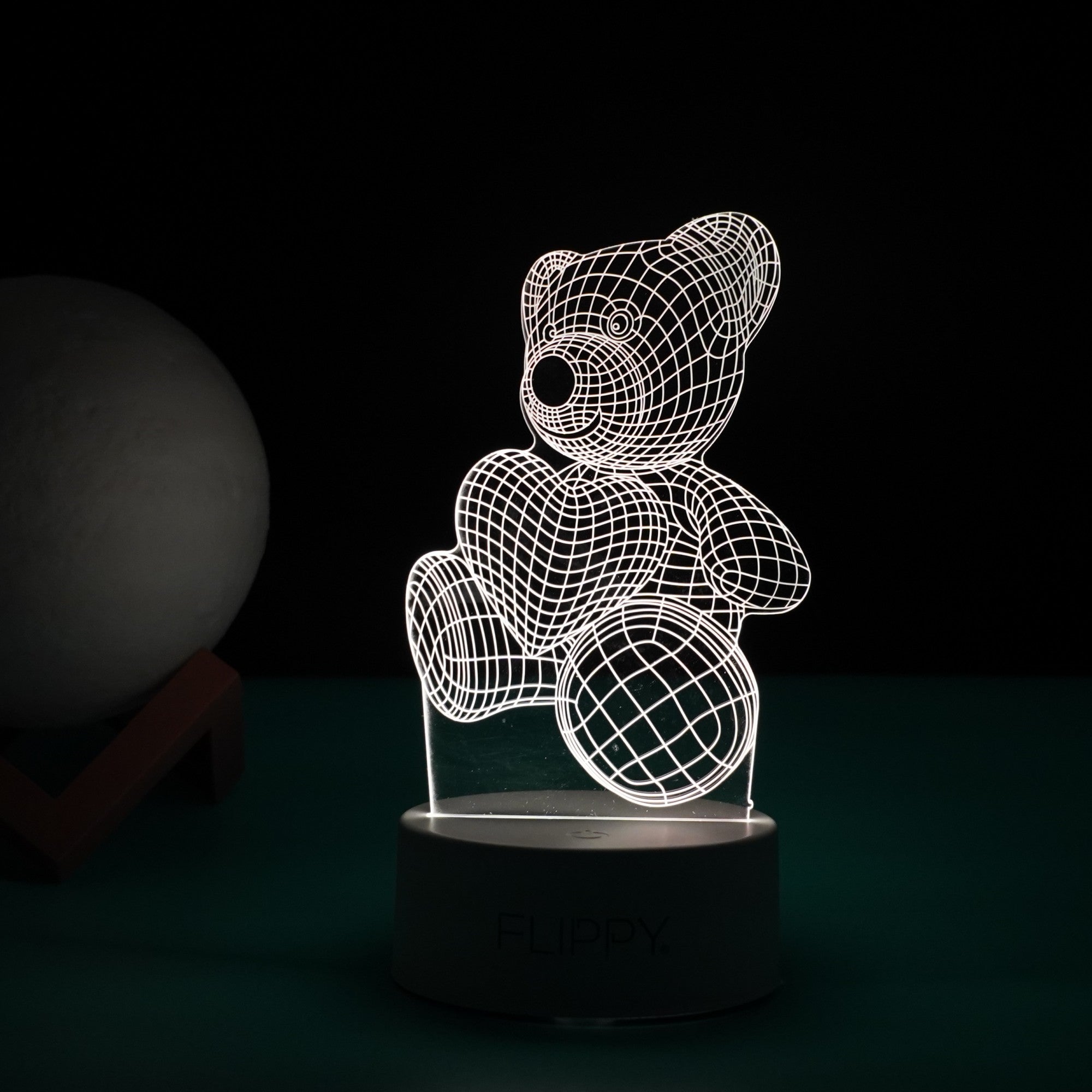 Lampa LED decorativa, Kaveny, 3D, ursulet, din material acril si lumina multicolora, alb