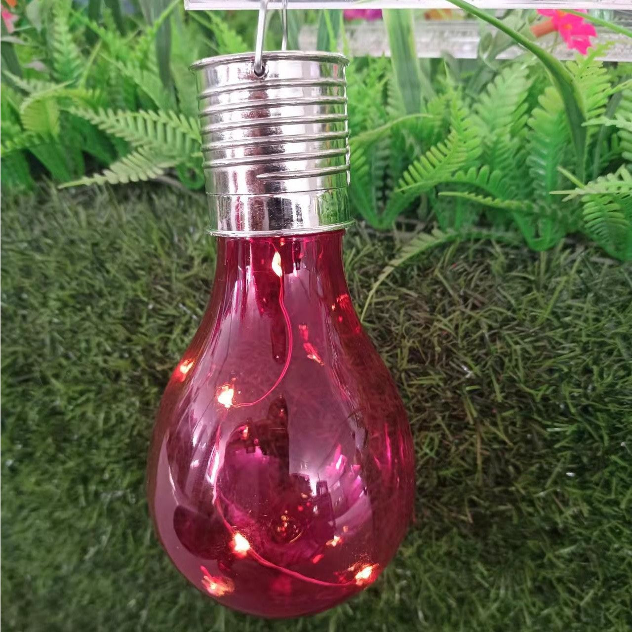 Lampa Solara LED Decorativa sub forma de Bulb, pentru exterior, suspendata, IP65, Ultron Rosu, Kaveny