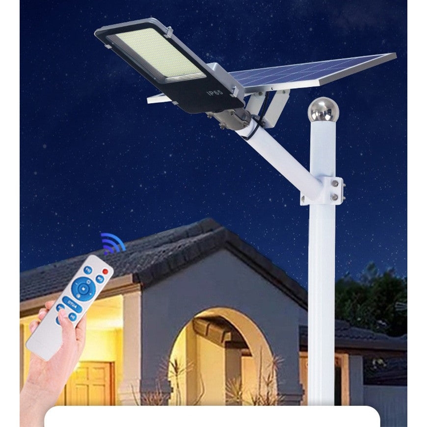 Lampa solara stradala Kaveny, pentru curte sau strada, finisaj lucios, rezistent la apa, montare prin fixare, senzor lumina, baterie de litiu, IP65, lumina rece, putere 500W, autonomie 10 ore, 49.5 x 21 x 9 cm, negru