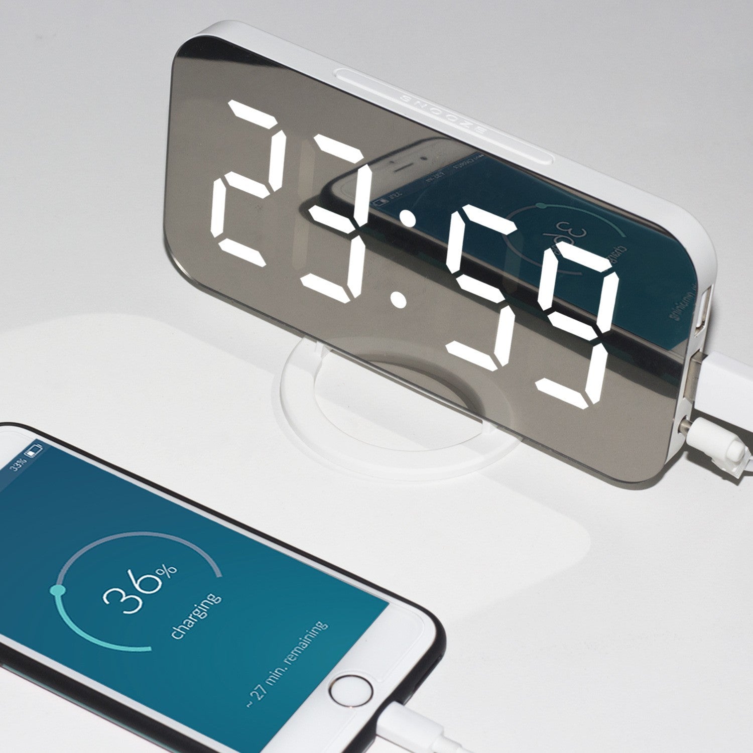 Ceas digital cu LED, Kaveny, multifunctional, afisaj digital, alarma, 2 porturi USB de iesire, ecran tip oglinda, modern, 15.8 cm, alb