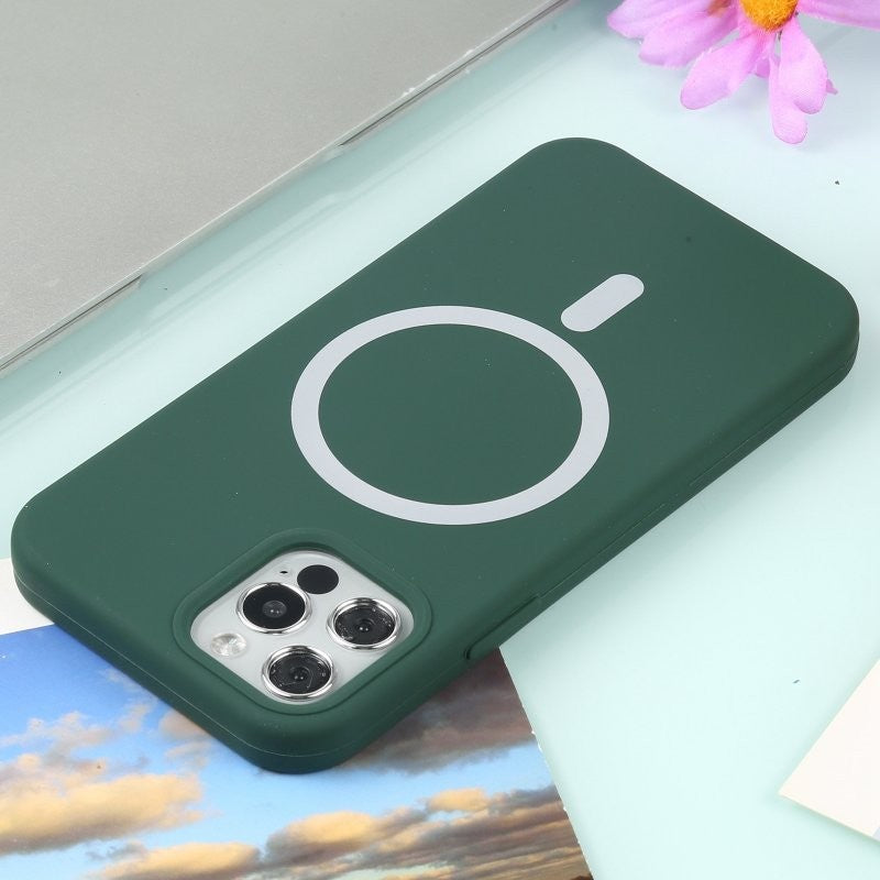 Husa MagSafe liquid large hole magnetic shell pentru Apple iPhone 14, Full Cover, Liquid Silicone, Magnetica, Incarcare Wireless, Kaveny, Verde