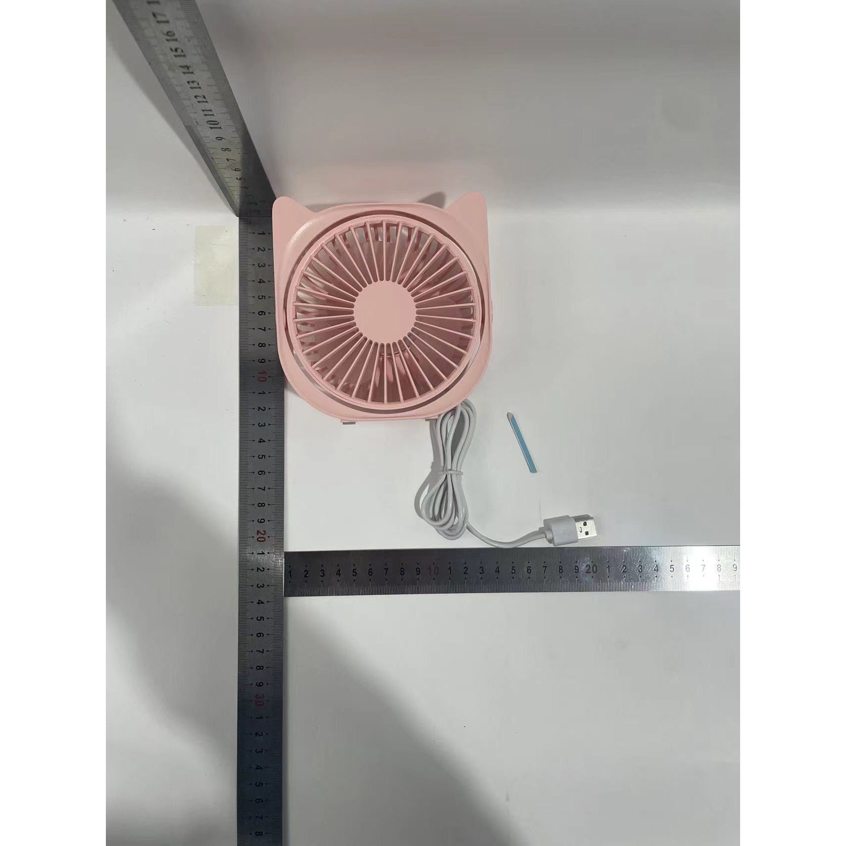 Mini ventilator pentru birou cu usb, Kaveny, rotire 360 grade, 3 viteze, 13.5 x 12,8 cm, Roz