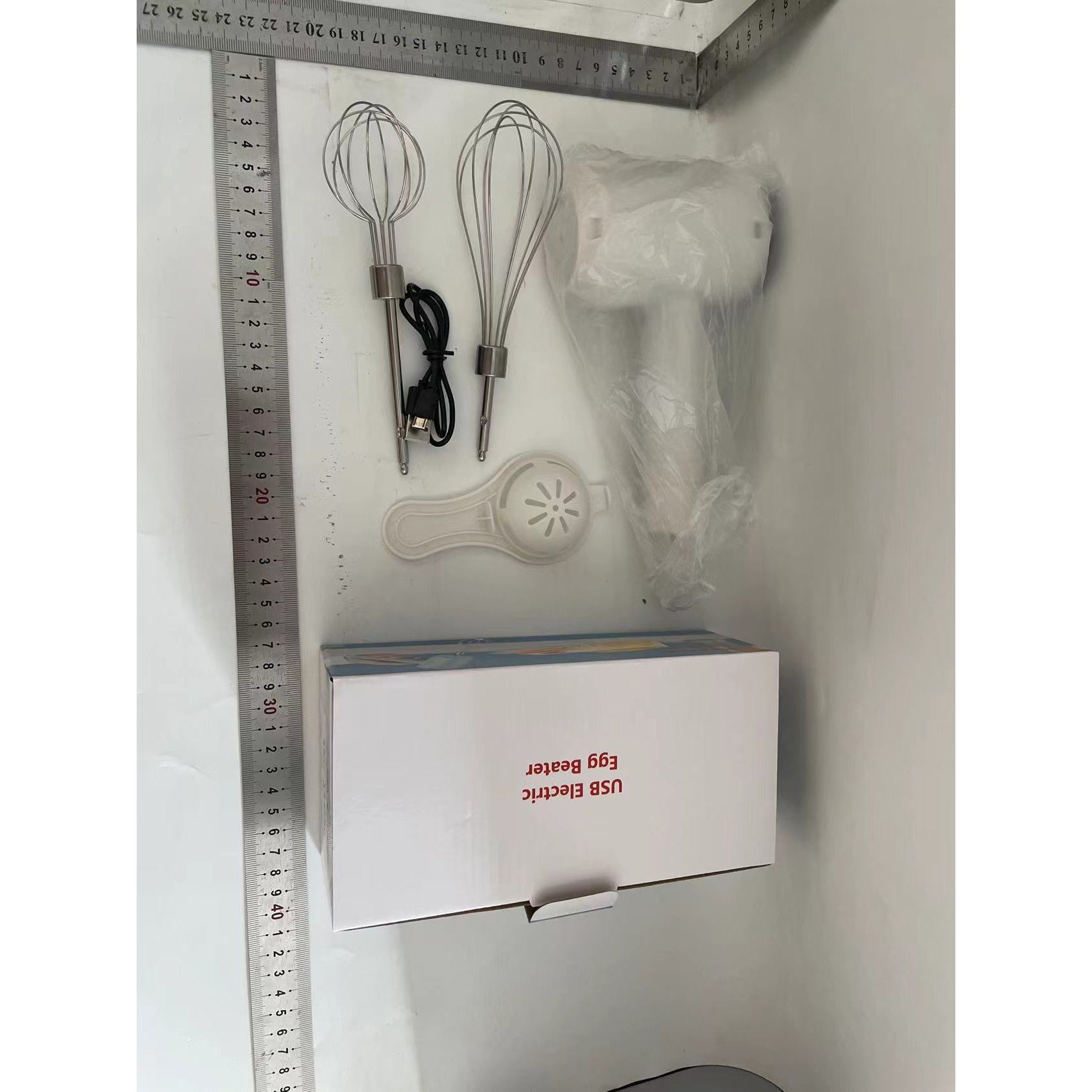 Mixer Electric fara Fir, Kadeny, pentru Uz Casnic, pentru Oua Smantana Frisca, Maner Plastic, Usor de Utilizat si Depozitat, 3 Accesorii, Alb