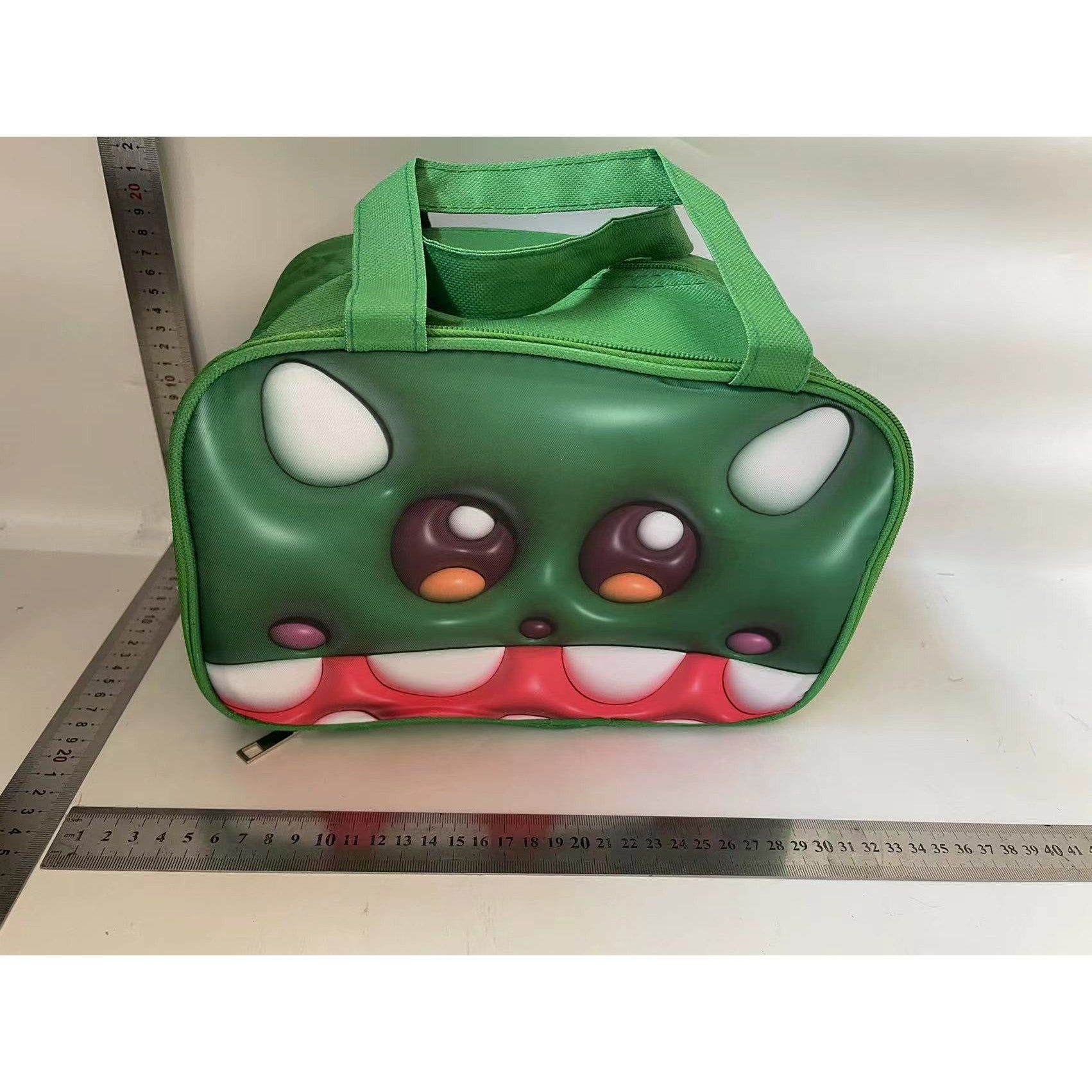 Geanta Frigorifica, Kaveny, cu Desene Animat 3D, Portabila pentru Copii, de Pranz, din Panza Oxford, 27.5x18x20 cm, Model Crocodil, Verde