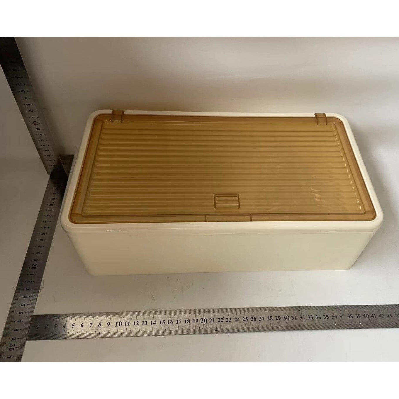 Organizator Cosmetice, Kadeny, Montare pe Perete fara Perforare, 36.5x10.9x20 cm, din PP si ABS, Bej, Usa Transparenta