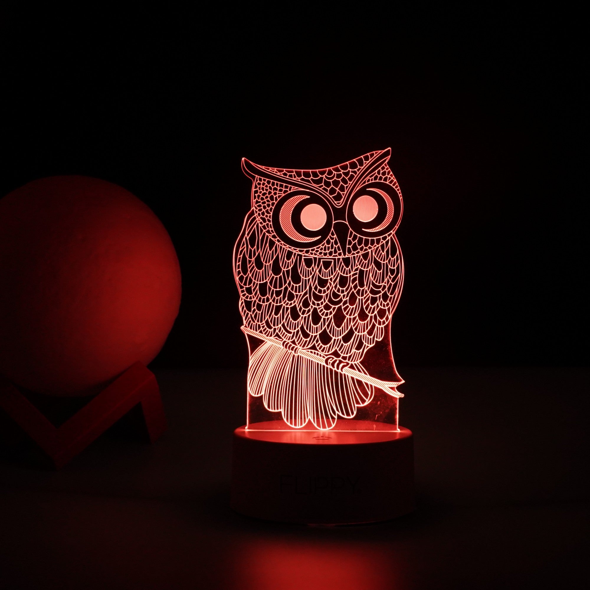 Lampa LED decorativa, Kaveny, 3D, Bufnita, cu USB si baterii, 20 cm inaltime, din material acril, lumina multicolora si telecomanda inclusa, alb