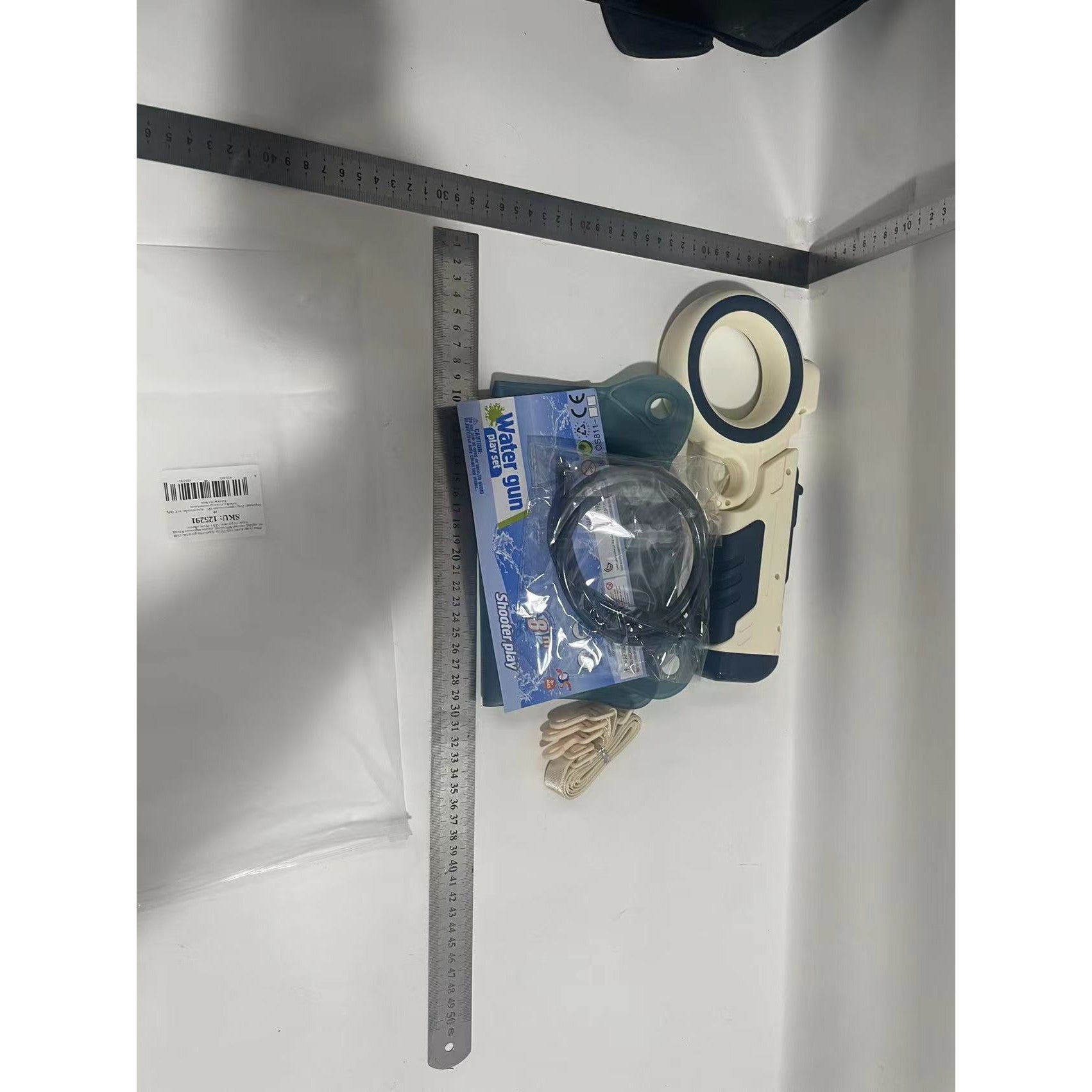 Pistol cu apa pentru copii Kaveny, rezervor tip ghiozdan, 1500 ml, reglabil, material ABS/silicon, distanta improscare 8 metri, tragaci cu presiune, 12.5 x 28 cm, albastru