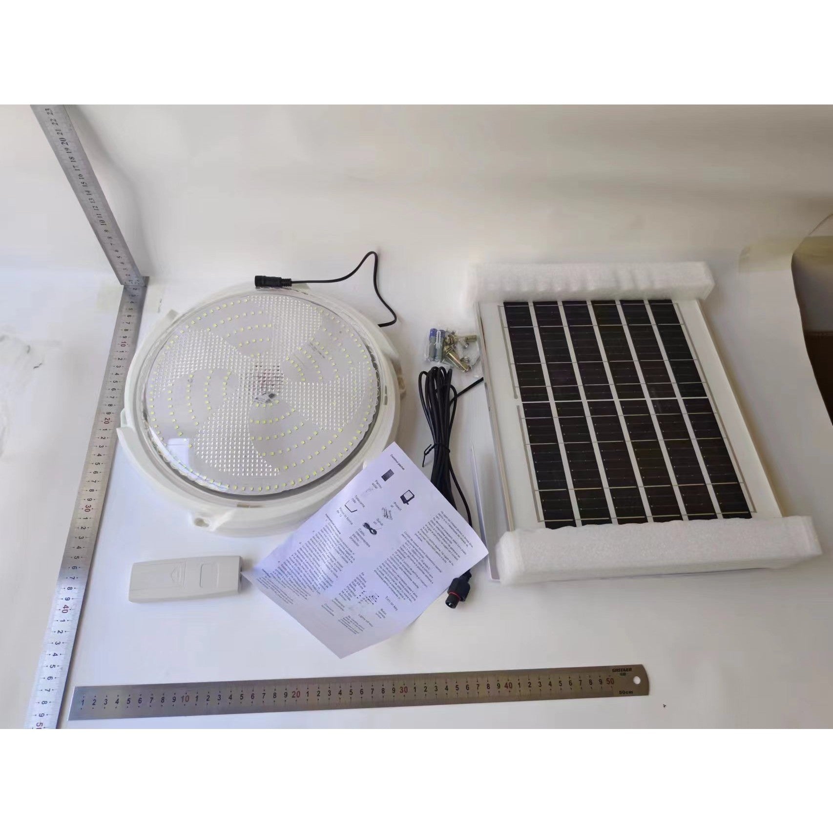 Plafoniera solara Kaveny, 200 W, diametru 320 MM, cu telecomanda, Lungime prelungitor: 4.6 m, alb rece
