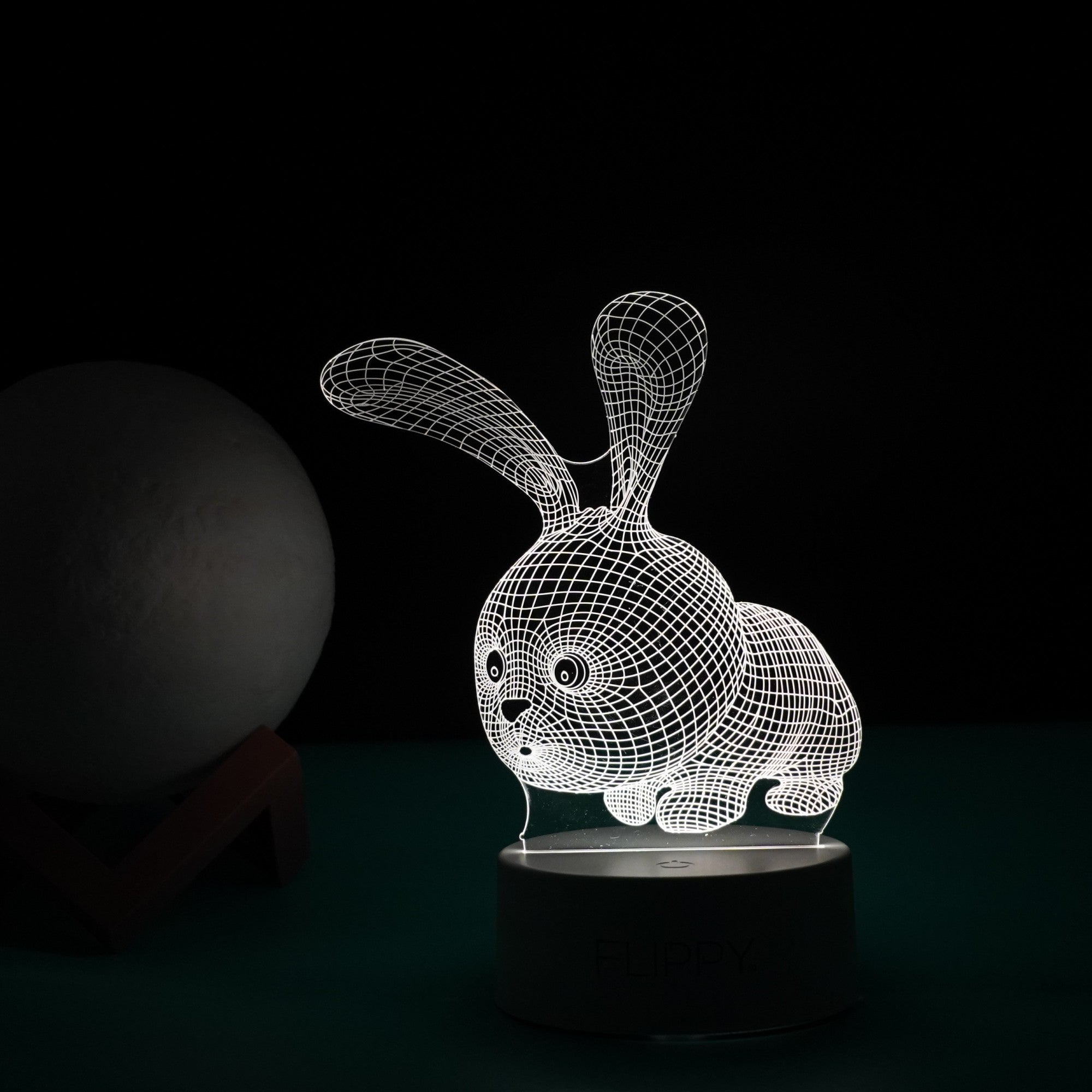 Lampa LED decorativa, Kaveny, 3D, Iepure, cu USB si baterii, 20 cm inaltime, din material acril, lumina multicolora si telecomanda inclusa, alb