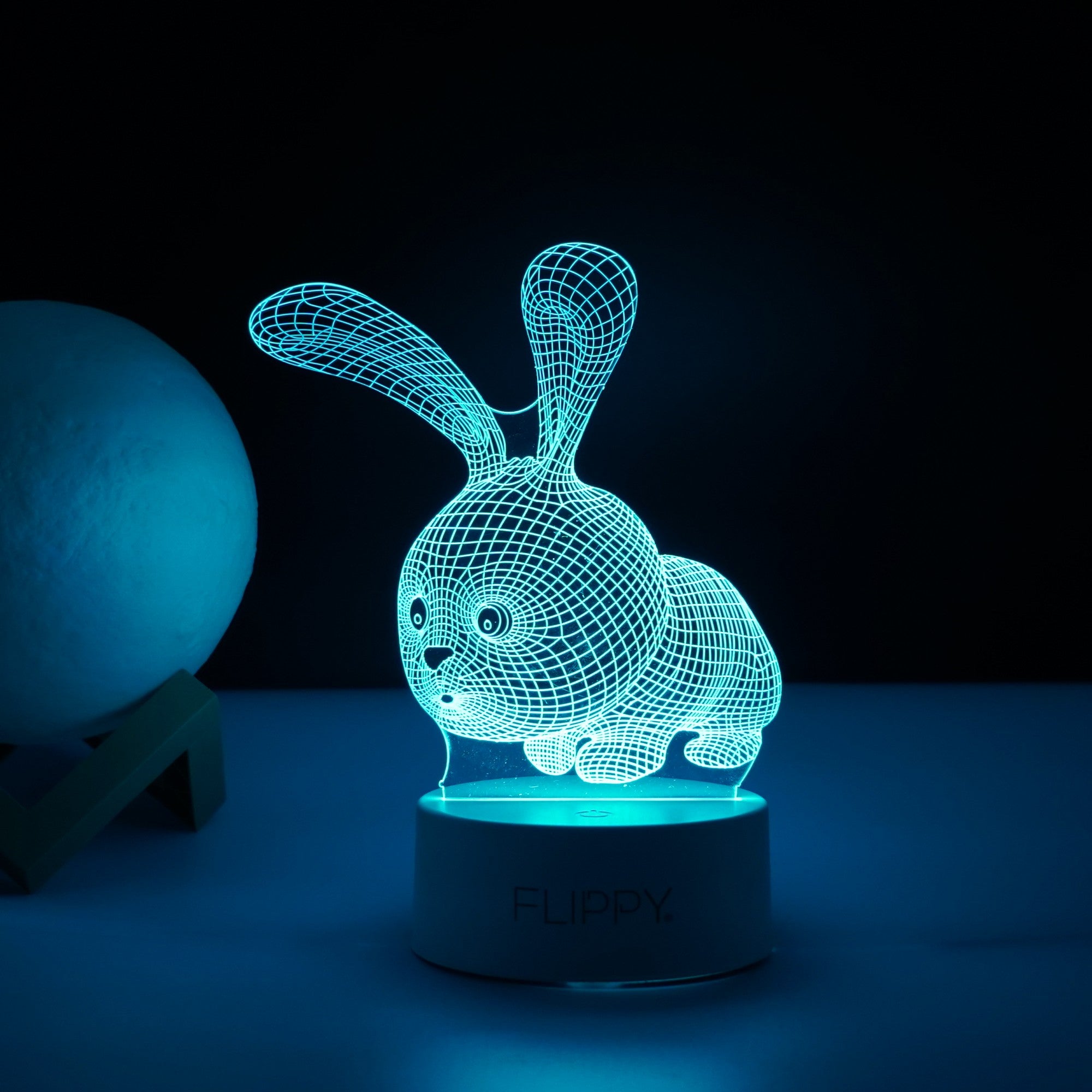 Lampa LED decorativa, Kaveny, 3D, Iepure, cu USB si baterii, 20 cm inaltime, din material acril, lumina multicolora si telecomanda inclusa, alb