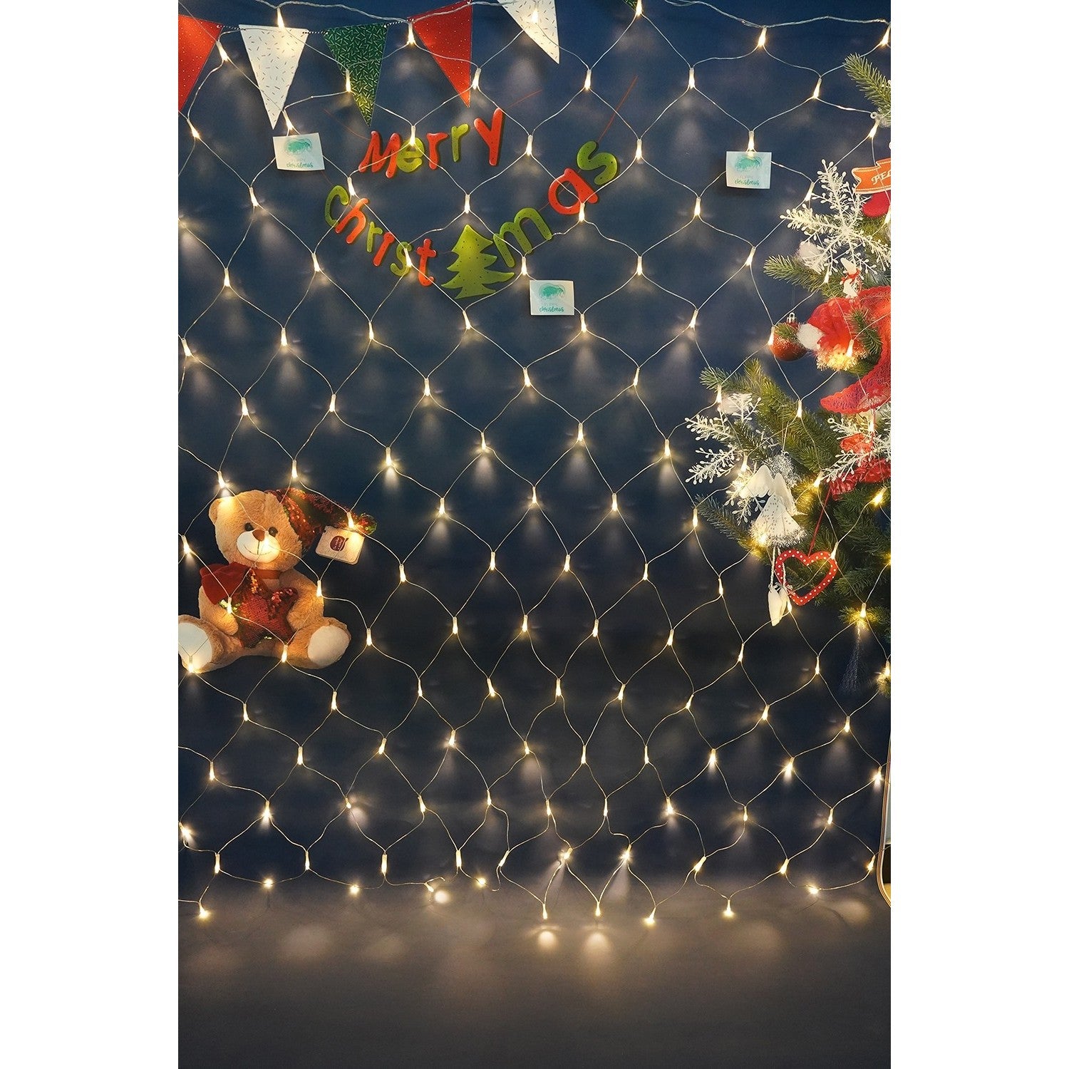 Sectiune Instalatie de Craciun Kaveny, Tip Plasa, 120 LED-uri, 1.5 x 1.5 m, 8 jocuri de lumini, Interconectabila, Fir transparent, Alb cald
