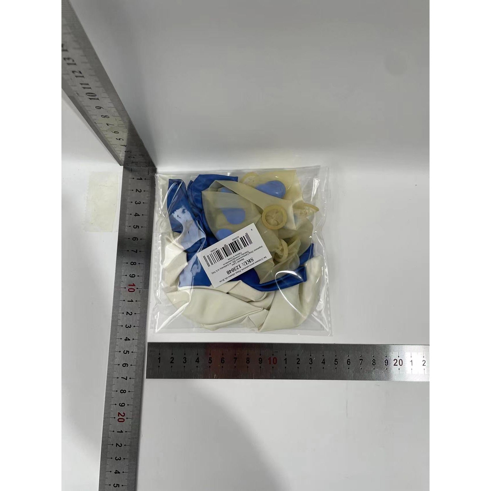 Set 15 baloane pentru petrecere, Kaveny, albastru/ alb, 30 cm