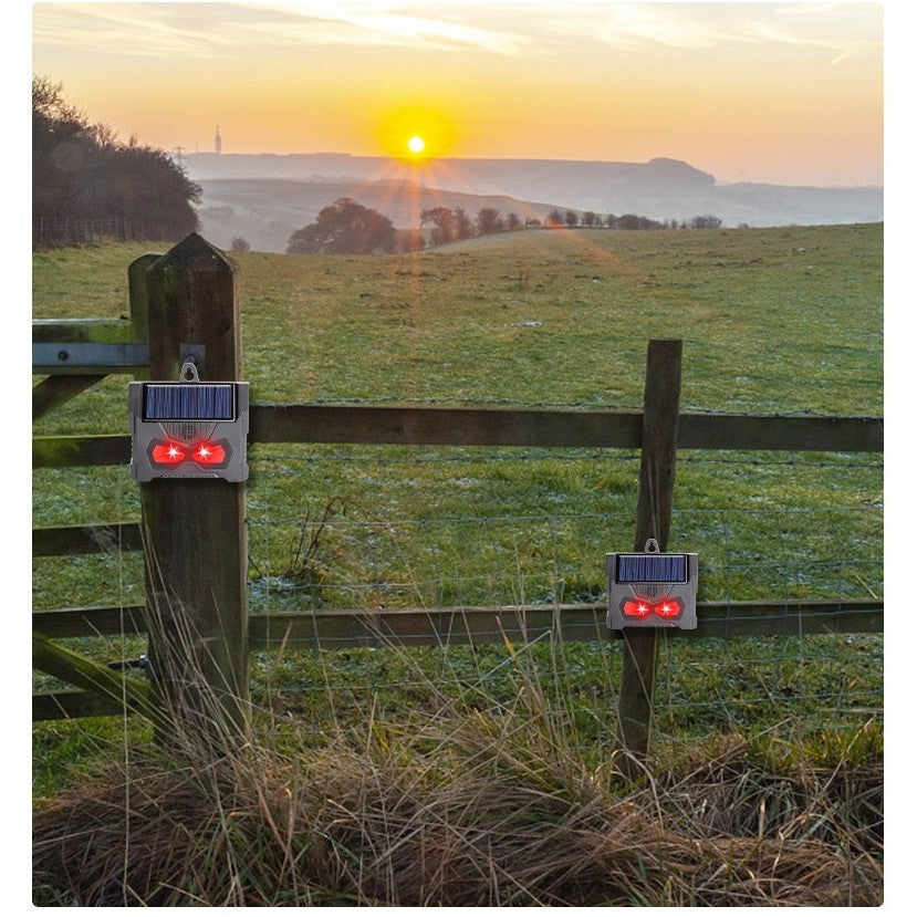 Set 2 Aparate Solare LED cu Ultrasunete, Kadeny, Repelent pentru Animale Mari si Mici, Lumina Rosie si Alba, Anti Rozatoare, Anti Insecte, Frecventa 9-36KHZ, 10.2 x 10.6 x 2.8 cm, Negru