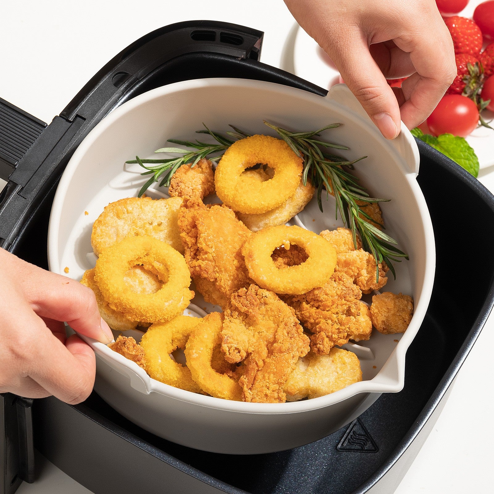 Set 2 tavi din silicon ecologic pentru air fryer Kaveny, temperatura maxima 230 grade, reutilizabile, reciclabile, cu manere anti-alunecare, fund antiaderent, 18.7 x 19.5 x 7 cm, gri