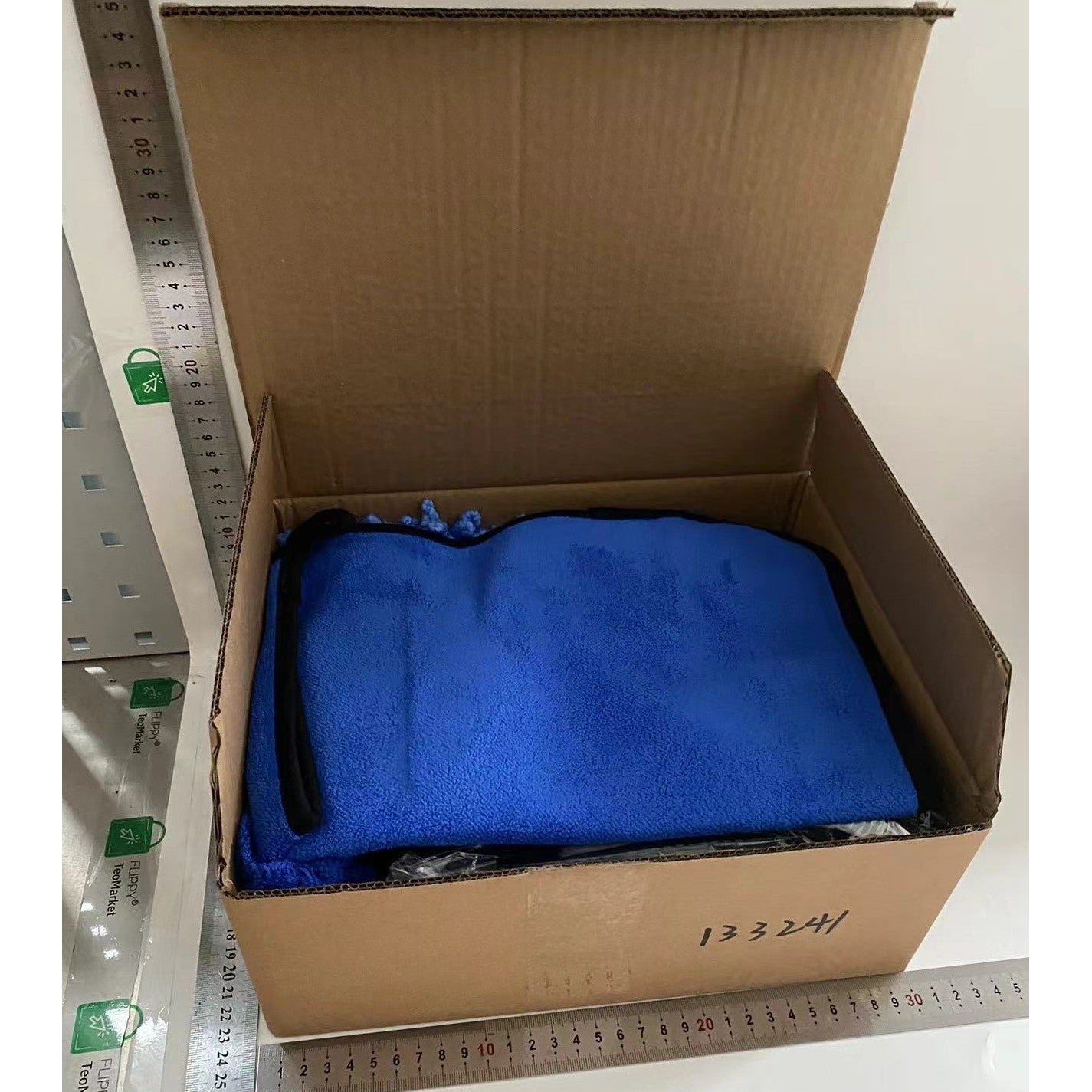 Set 25 Accesorii pentru Curatare Auto, Kadeny, din PP si Microfibra, Interior/Exterior, 30 x 24 x 12 cm, Albastru/Negru