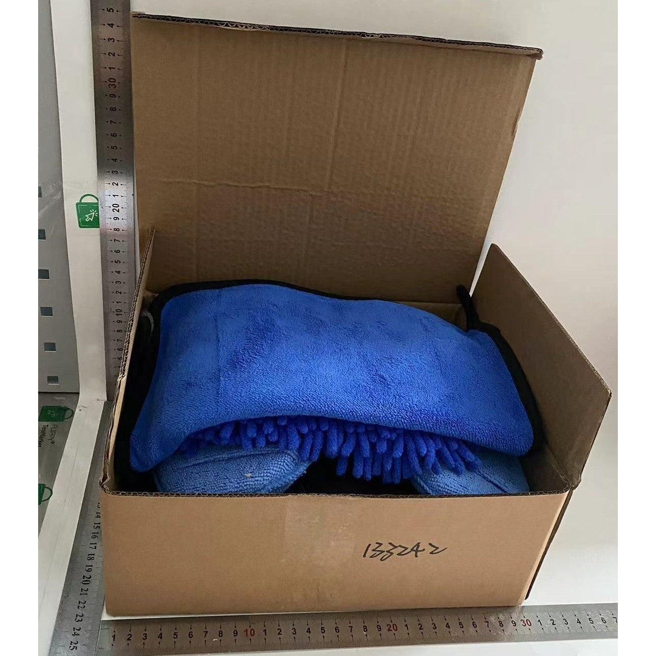 Set 29 Accesorii pentru Curatare Auto, Kadeny, din PP si Microfibra, Interior/Exterior, 30 x 24 x 12 cm, Albastru/Negru