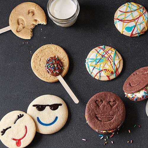 Set 7 Forme de Prajituri, Kadeny, Model Emoticoane Smiley Face, Diferite Expresii, 7.7 x 1.5 cm, din PP, Verde