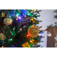 Set brad artificial de Craciun si elemente decorative, Becuri led incluse in ramuri, pentru interior/exterior, inaltime 180 cm, diametru 128 cm, 1246 ramuri, Kadeny, verde, suport metalic inclus