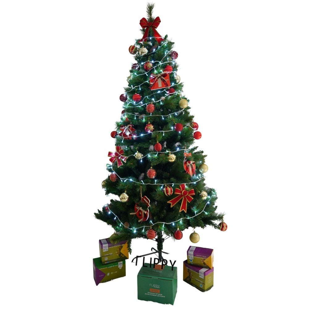 Set brad artificial de Craciun si elemente decorative, Decorat cu conuri de pin, pentru interior/exterior, inaltime 210 cm, diametru 114 cm, 1057 ramuri, Kadeny, verde, suport metalic inclus