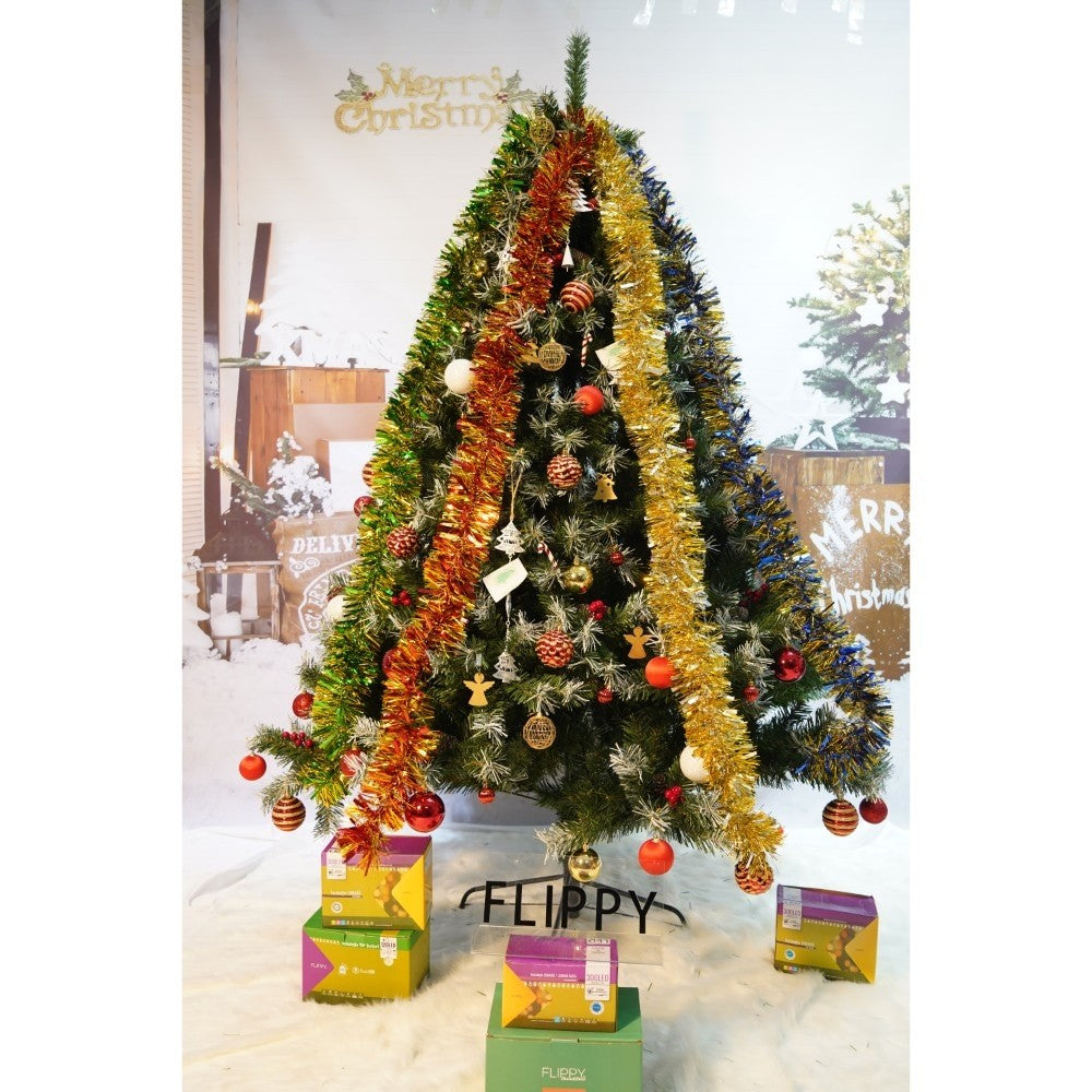 Set brad artificial de Craciun si elemente decorative, nins, decorat cu conuri pin, pentru interior/exterior, inaltime 210 cm, diametru 147 cm, 1150 ramuri, Kadeny, verde, suport metalic inclus