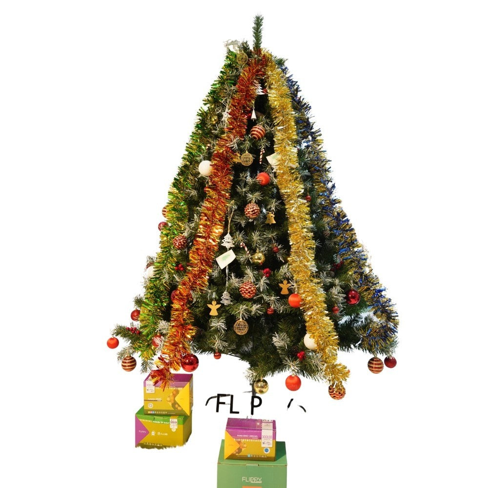 Set brad artificial de Craciun si elemente decorative, nins, decorat cu conuri pin, pentru interior/exterior, inaltime 210 cm, diametru 147 cm, 1150 ramuri, Kadeny, verde, suport metalic inclus