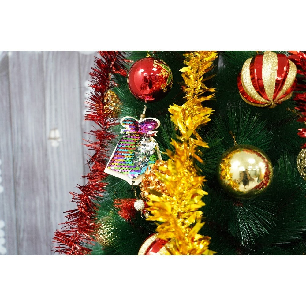 Set brad artificial de Craciun si elemente decorative tip pin, inaltime 210 cm, diametru 115 cm, 350 ramuri cu ace 3D 12 cm, Kadeny, verde, suport metalic inclus