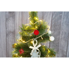 Set brad artificial de Craciun si elemente decorative tip pin inzapezit tip 2, inaltime 150 cm, diametru 85 cm, 160 ramuri cu ace 3D 12 cm, Kadeny, verde cu varfuri, ninse, suport metalic inclus