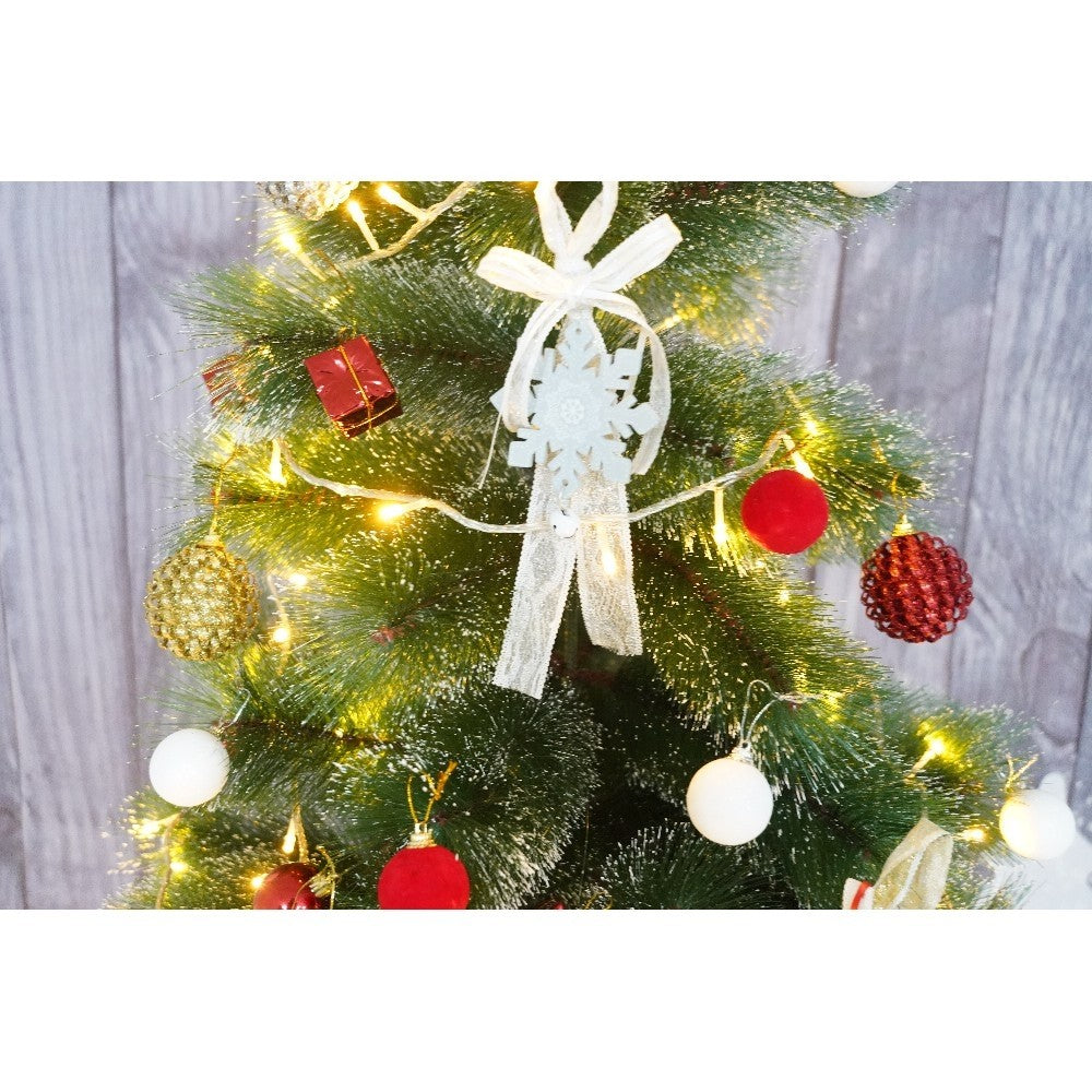 Set brad artificial de Craciun si elemente decorative tip pin inzapezit tip 2, inaltime 150 cm, diametru 85 cm, 160 ramuri cu ace 3D 12 cm, Kadeny, verde cu varfuri, ninse, suport metalic inclus