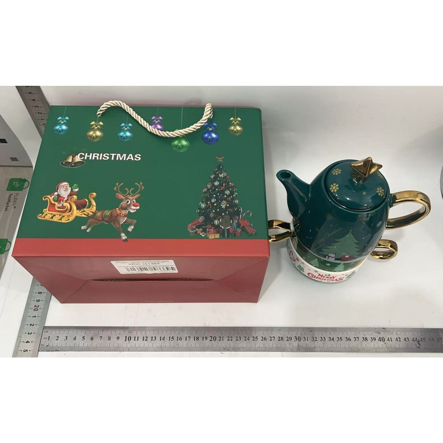 Set de Ceai, Kadeny, Tema Craciun, Ceainic 450 ml, 2 x Cani 250 ml, din Ceramica, Model Brad, Verde/Turcoaz