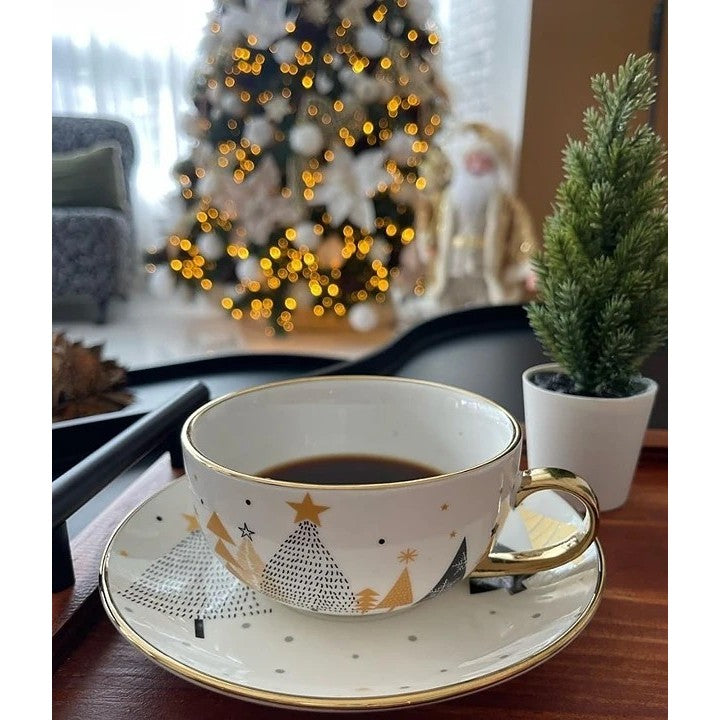 Set de Ceai, Kadeny, Tema Craciun, Ceainic 420 ml, Cana 310 ml, Farfurie, din Portelan, Model Joy, Alb