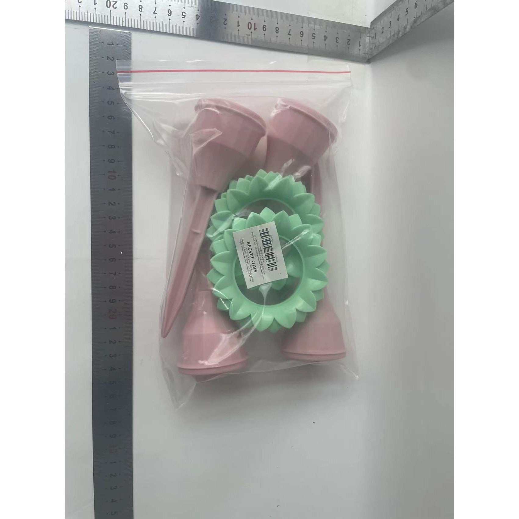 Set picuratoare cu valva pentru irigare Kaveny, design floare, viteza reglabila, fixare prin infigere, practic, 16.8 x 9 cm, roz