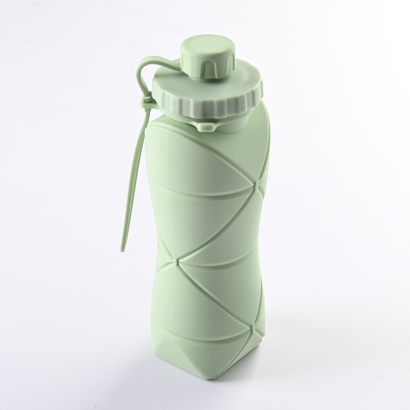 Sticla de apa pliabila Kaveny, din silicon,reutilizabila, rezistenta la temepreturi ridiate, usor de depozitat si carat, 22 x 7.8 cm, 600 ml, verde
