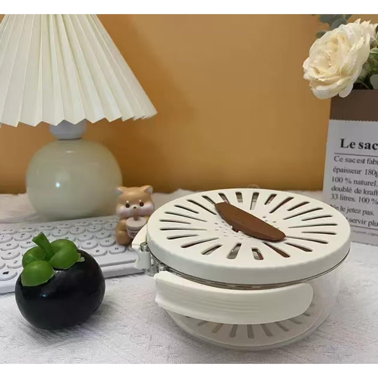 Strecuratoare 2 in 1 pentru Fructe si Legume, Kadeny, Cos de Scurgere si Cutie de Depozitare, 15.5 x 8.3 cm, din PP, cu Maner si Capac, Maro