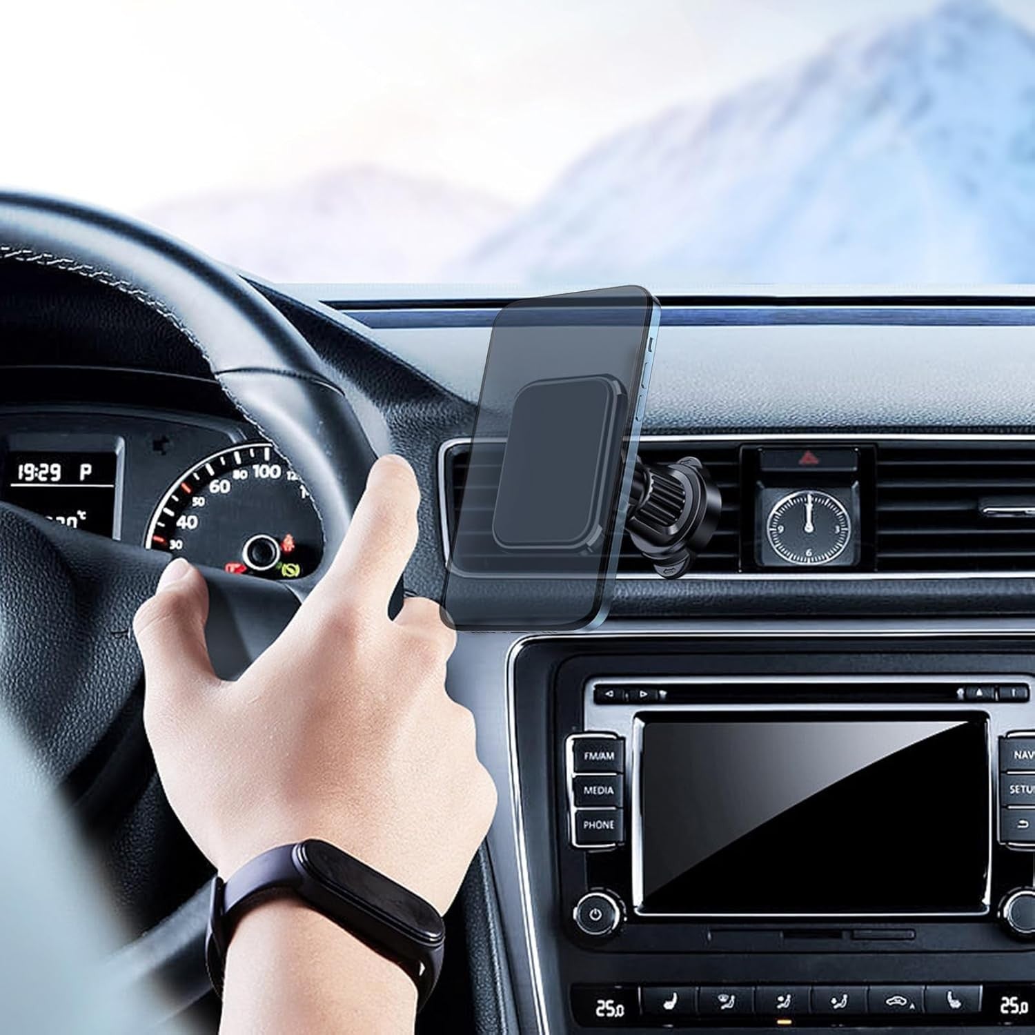 Suport Auto pentru Telefon, Kadeny, MagSafe, cu Magnet, Prindere Grila de Ventilatie, Detalii Fine, Rotativ 360 de Grade, Plastic Magnet Silicon, 5.1x3.9 cm, Negru