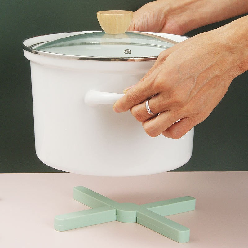 Suport pliabil din silicon pentru vase fierbinti Kadeny, portabil, usor de depozitat, rezistent la temperaturi foarte ridicate, 14.5 x 7.5 x 1.6 cm, antialunecare, verde