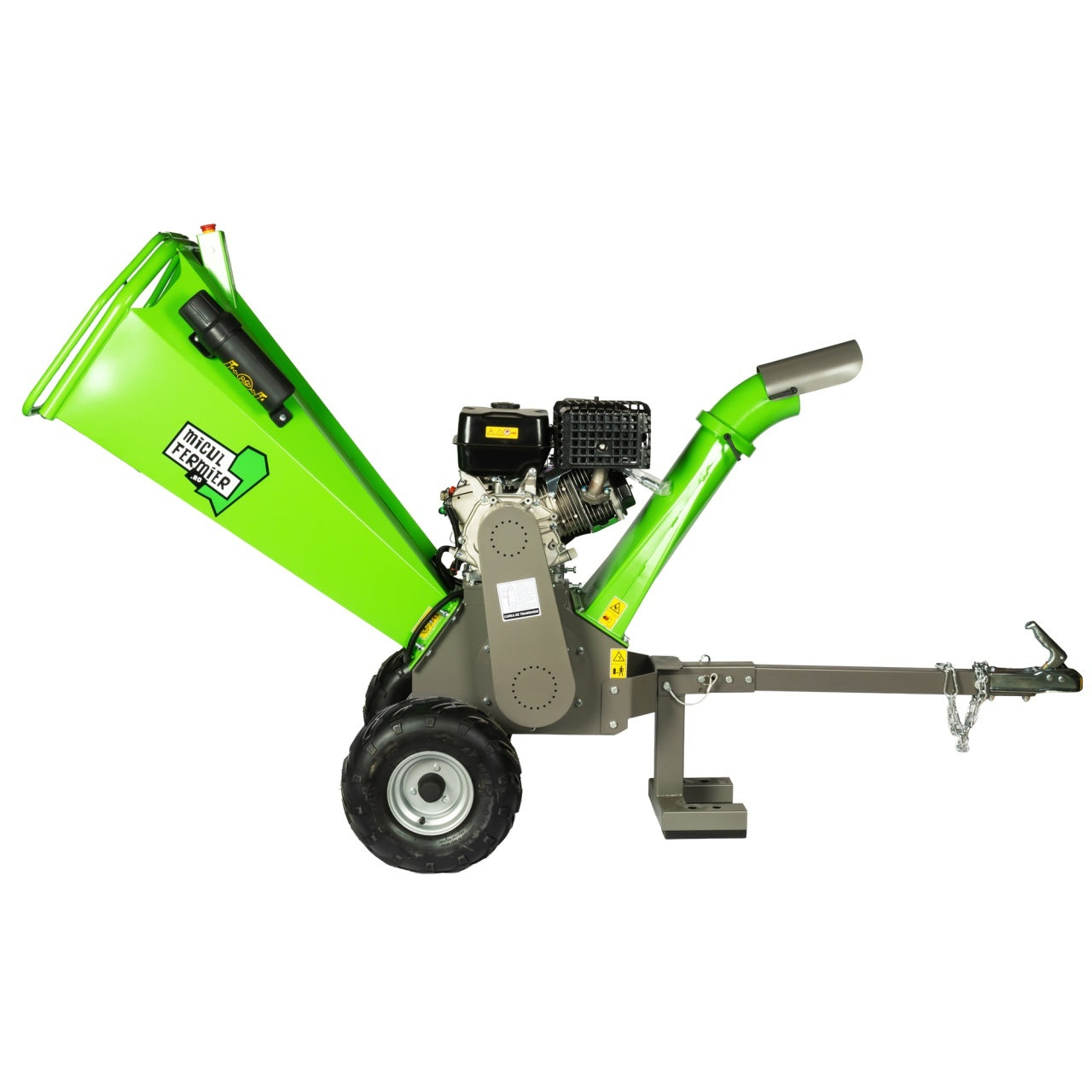 Tocator de crengi Micul Fermier, motor benzina 15 CP, cu carlig de remorcare, 120 mm diametru maxim de taiere, pentru rumegus