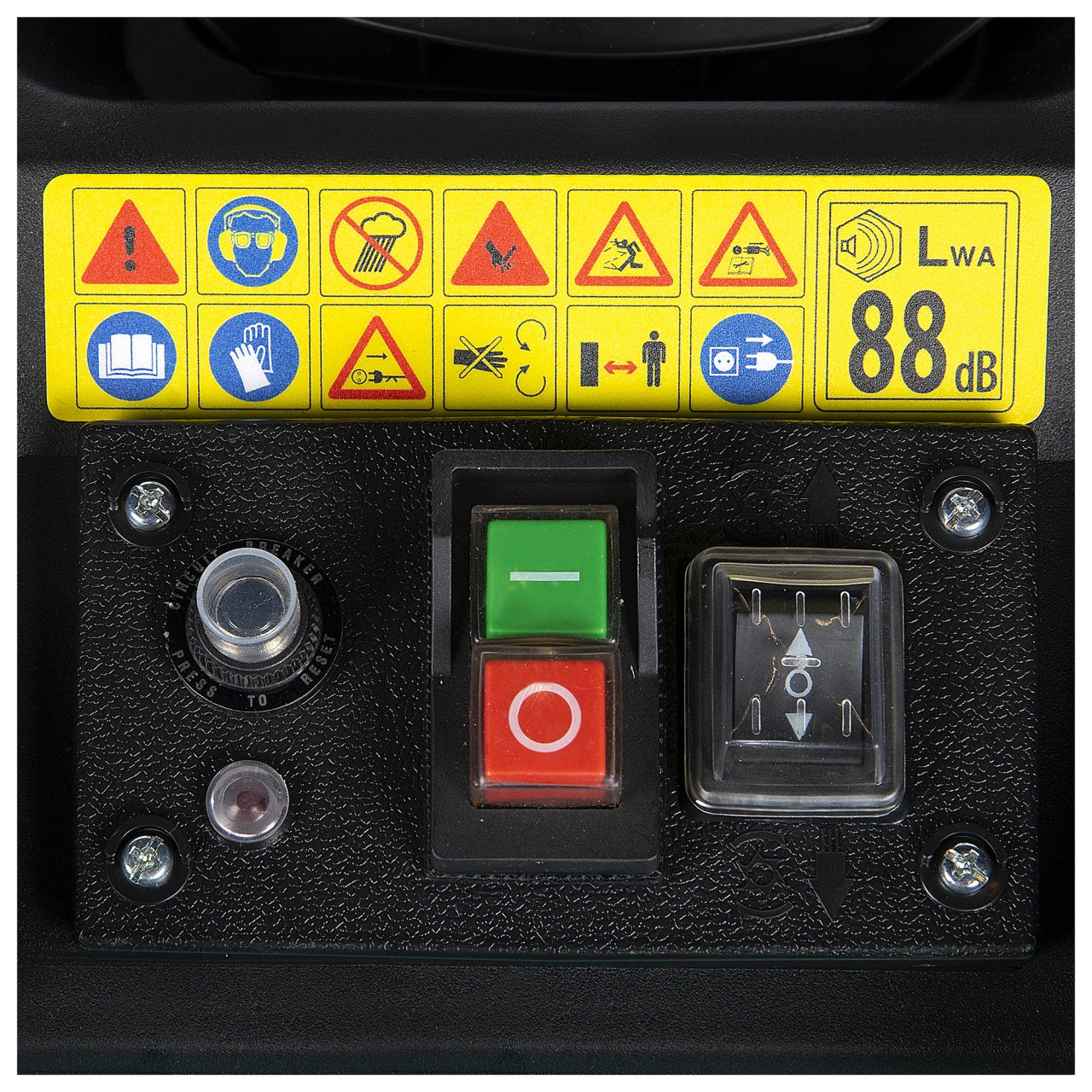 Tocator de crengi si resturi vegetale 2800 W