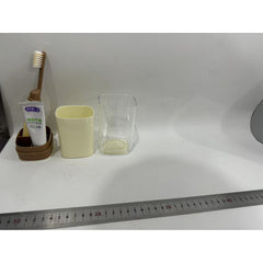 Cana Multifunctionala pentru Voiaj, Kadeny, cu Functii de Depozitare si Suport Articole Igiena Dentara, 13 x 6.8 x 6 cm, Maro deschis