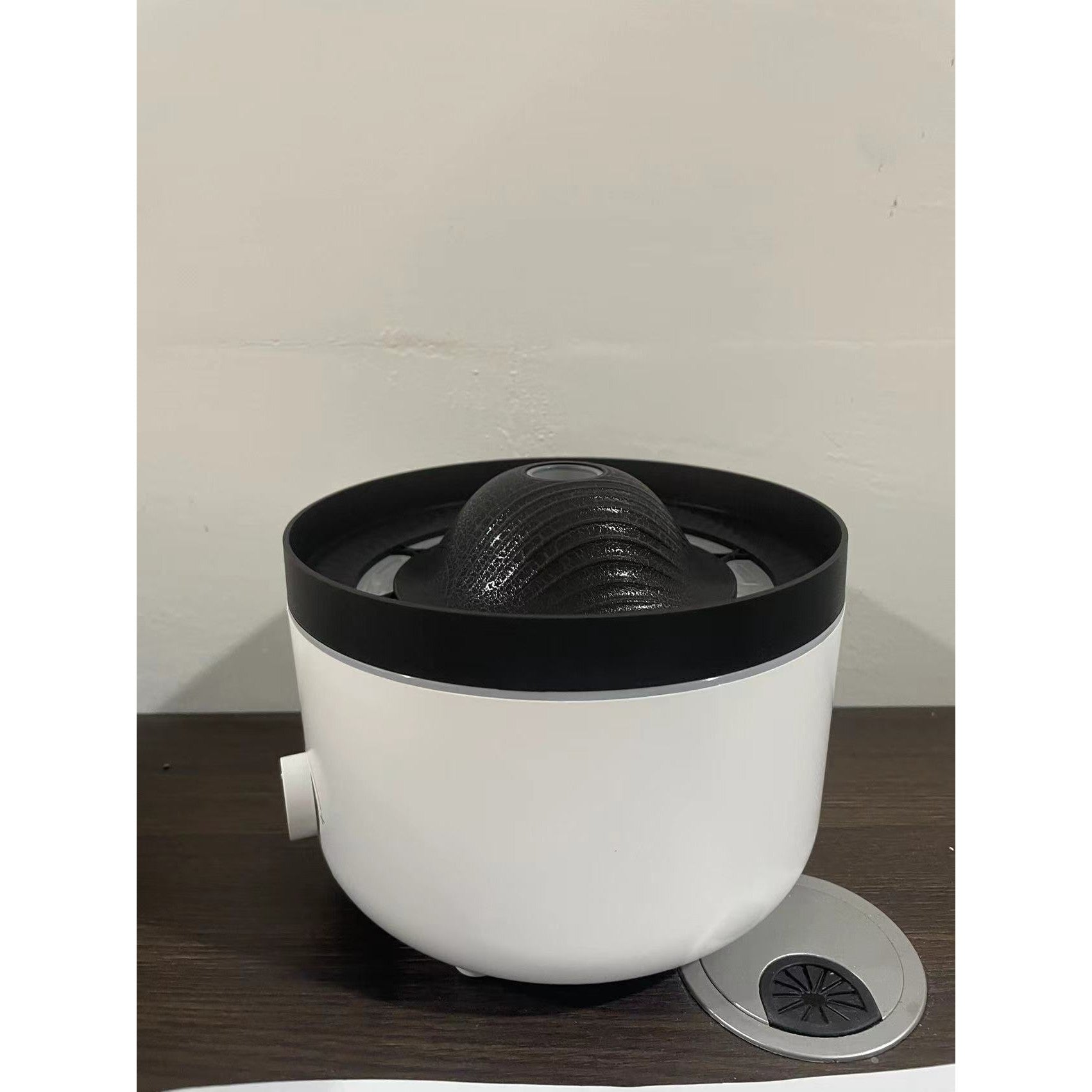 Umidificator de tip vulcan, Kaveny, cu aromaterapie, cu telecomanda, 560 ml, model V21A, alb