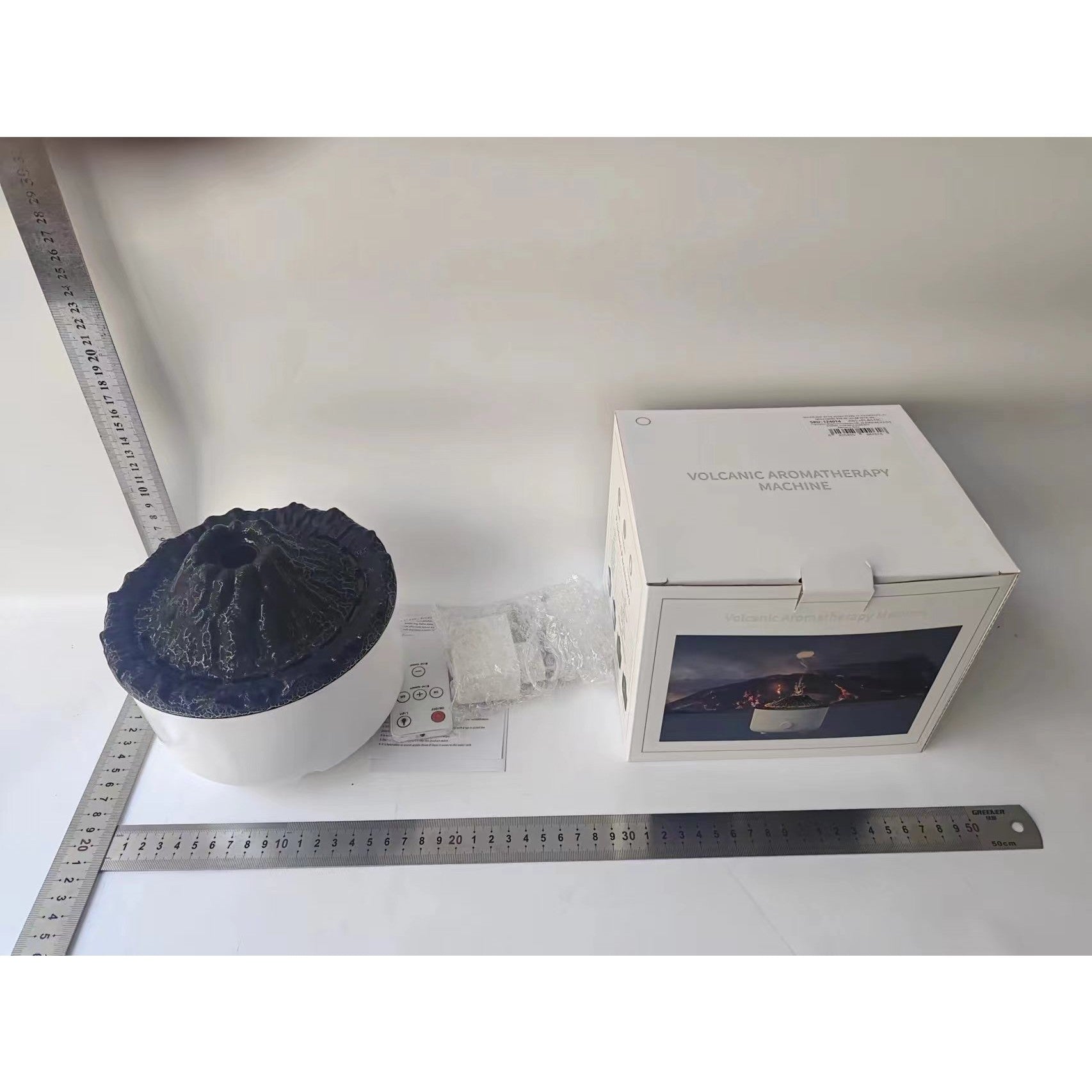 Umidificator de tip vulcan, Kaveny, cu aromaterapie, cu telecomanda, 560 ml, model V21B, alb