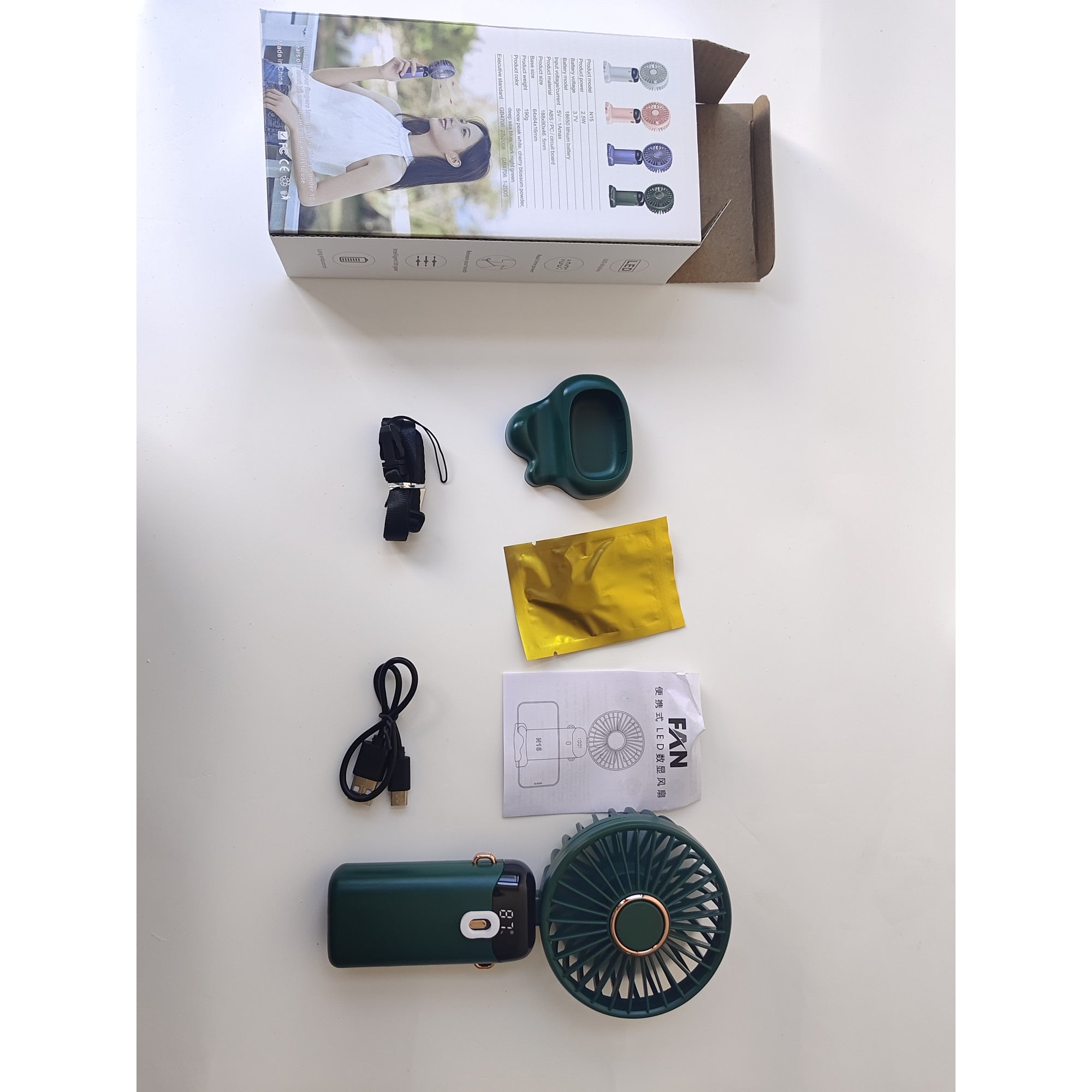 Ventilator Ultra Portabil cu Aromaterapie, Kaveny, 3 in 1, de Mana, de Birou, de Gat, 5 Trepte de Viteza, Incarcare USB, Autonomie 12h, Pliabil, cu Ecran LCD, Verde
