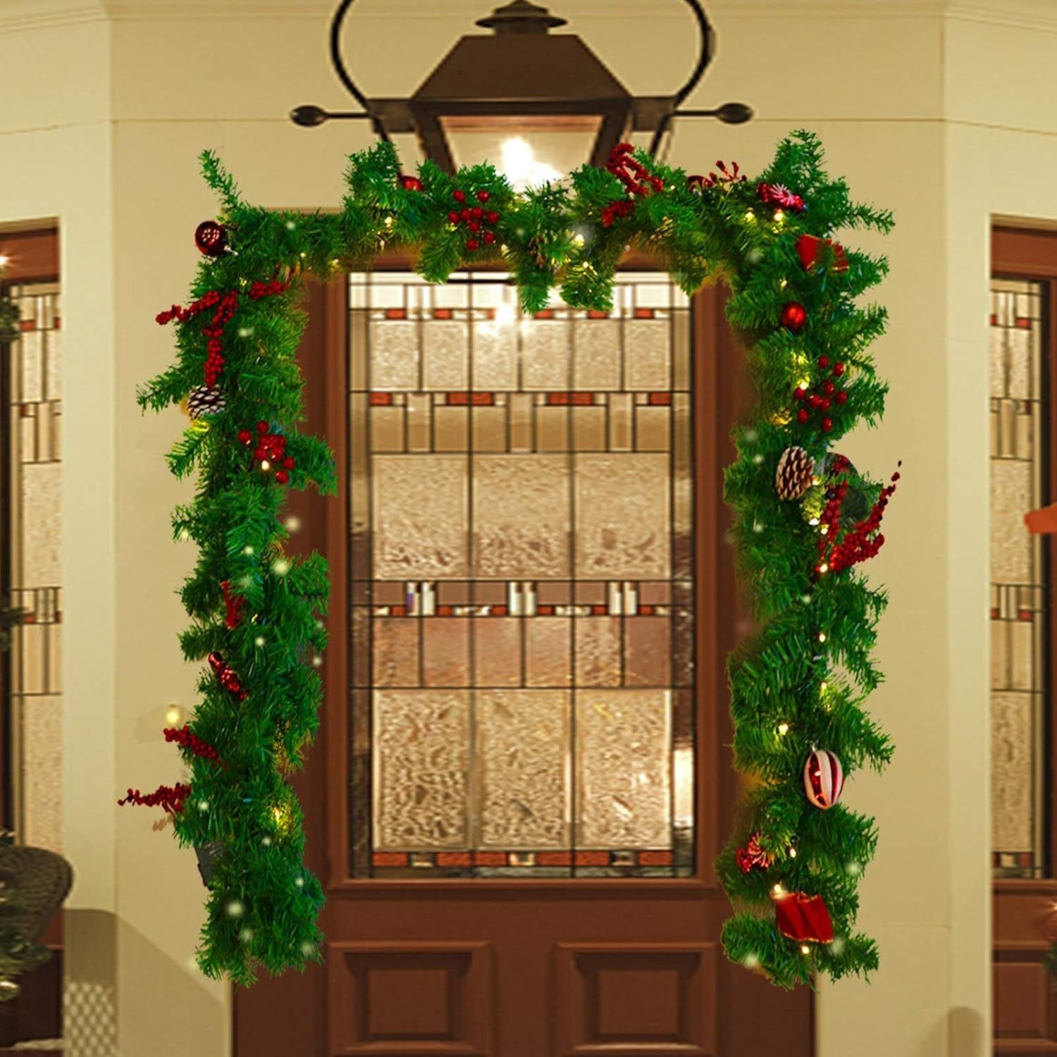 Ghirlanda de Craciun, Kadeny, din Brad Artificial cu Decoratiuni, cu Baterii, 30 LED-uri, 180 cm, Verde